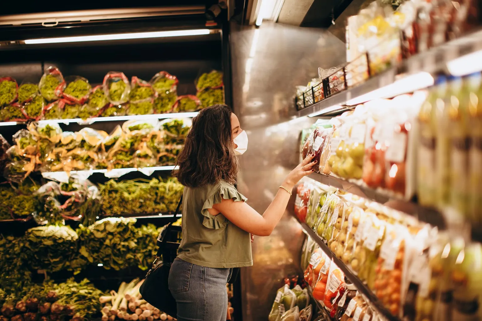 Льготы на продукты в Курске: выбор между выплатой и помощью