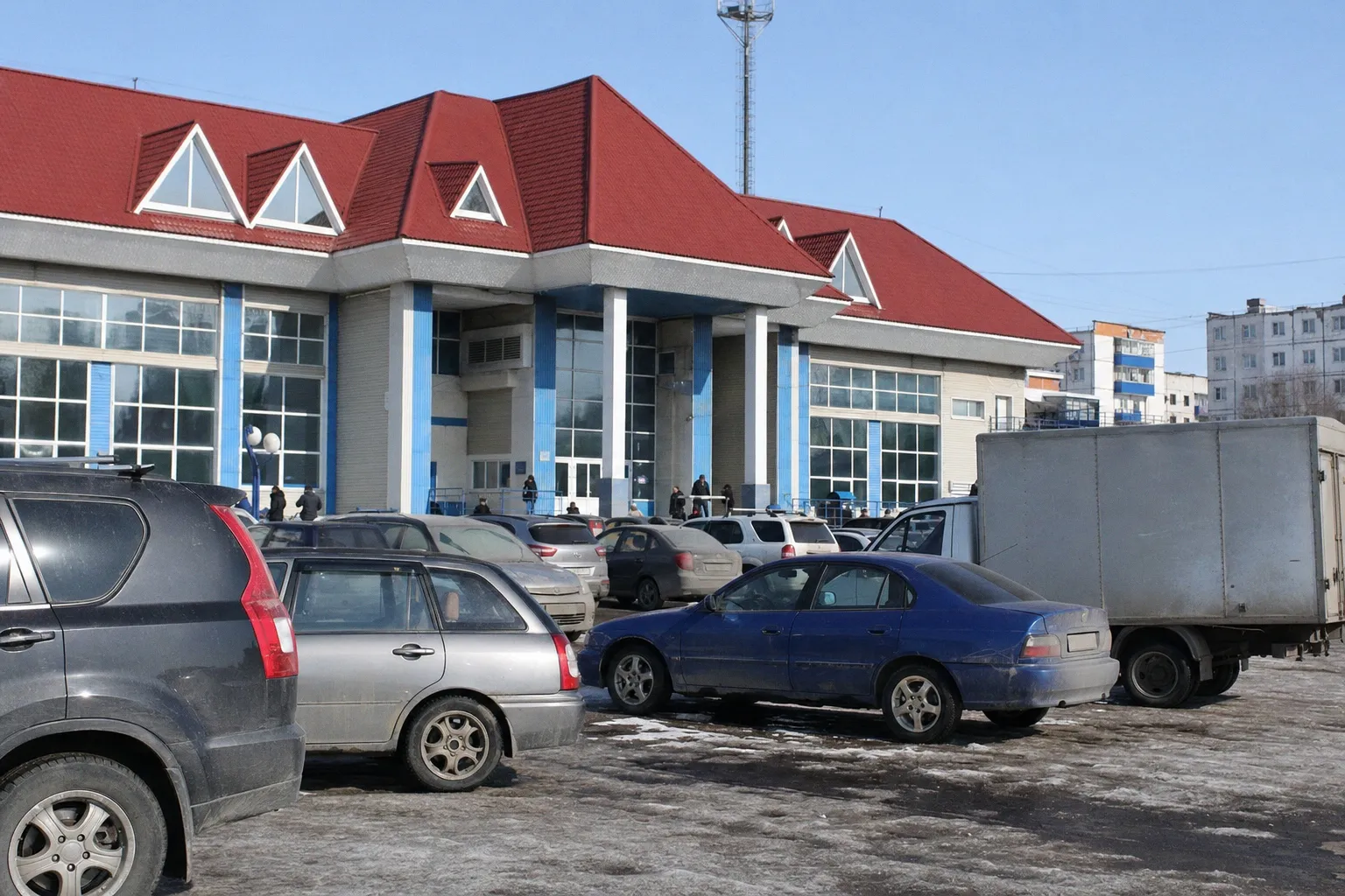 Житель Усинска предложил решение вопроса по стихийным авторынкам во дворах города